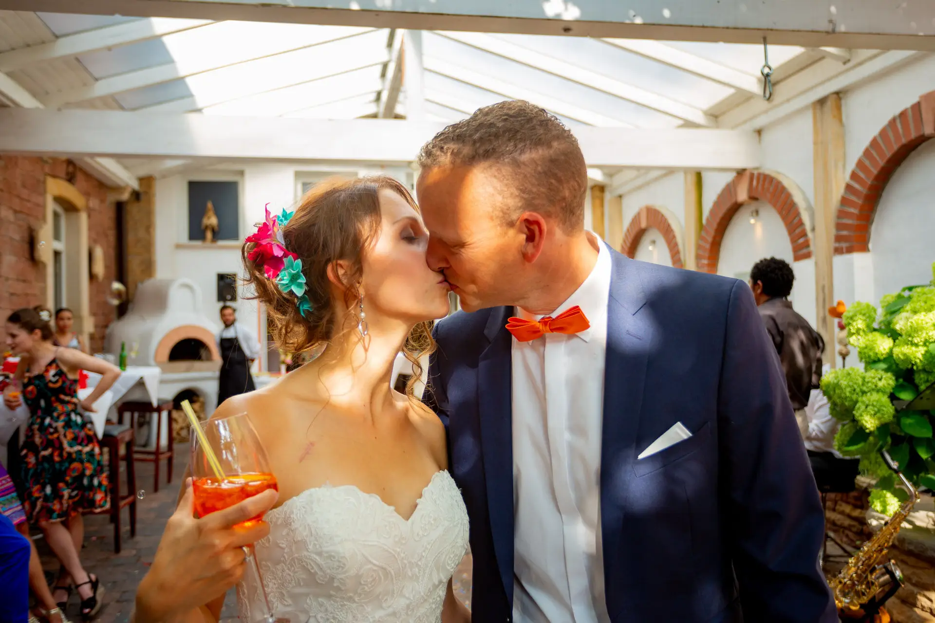 Jennifer und Gregor – intimer Moment beim Hochzeitstanz in der Rebe Deidesheim